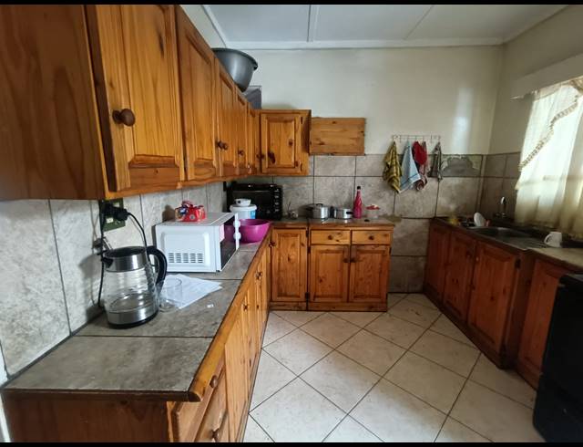 3 BEDROOM HOUSE FOR SALE IN VANDERBIJLPARK CE 2